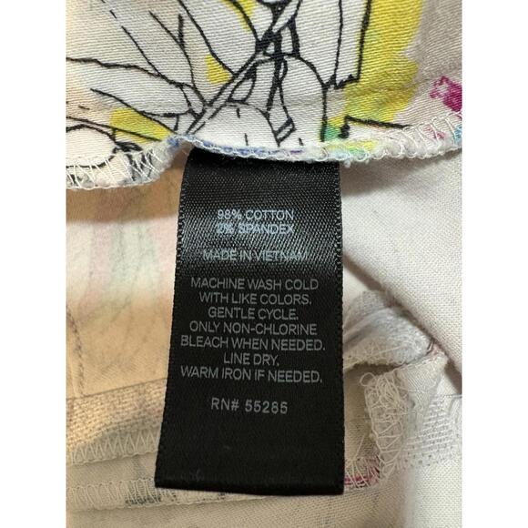 Express Shorts Womens sz 2 Floral Watercolor White Side Zip Casual Preppy Vacay - Picture 9 of 9